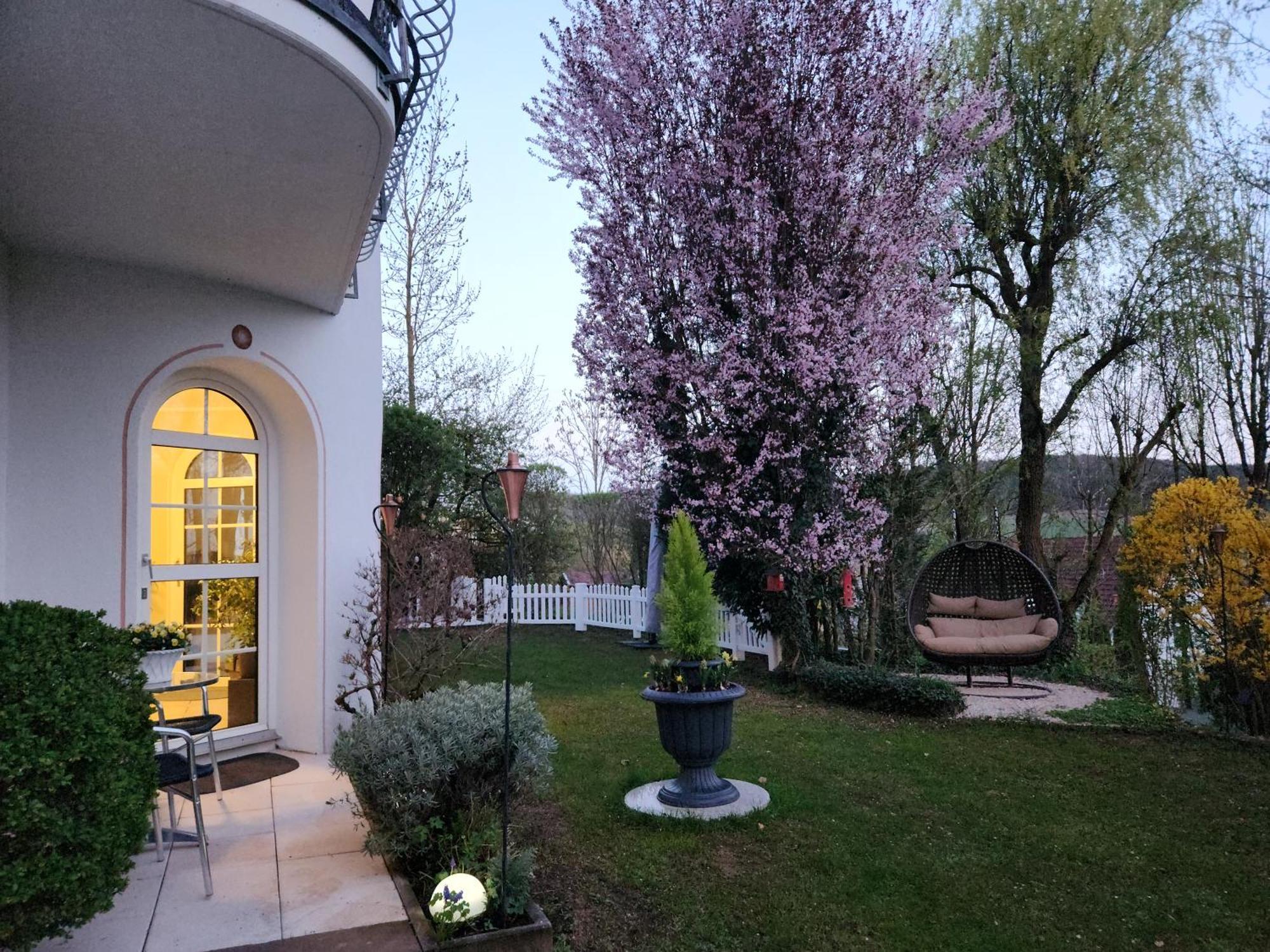 Gardenview Apartments & Suites Bei Bad Kissingen Nüdlingen Eksteriør bilde
